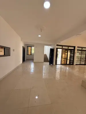 4bdrm Duplex in Community 20 Estate, Spintex for rent