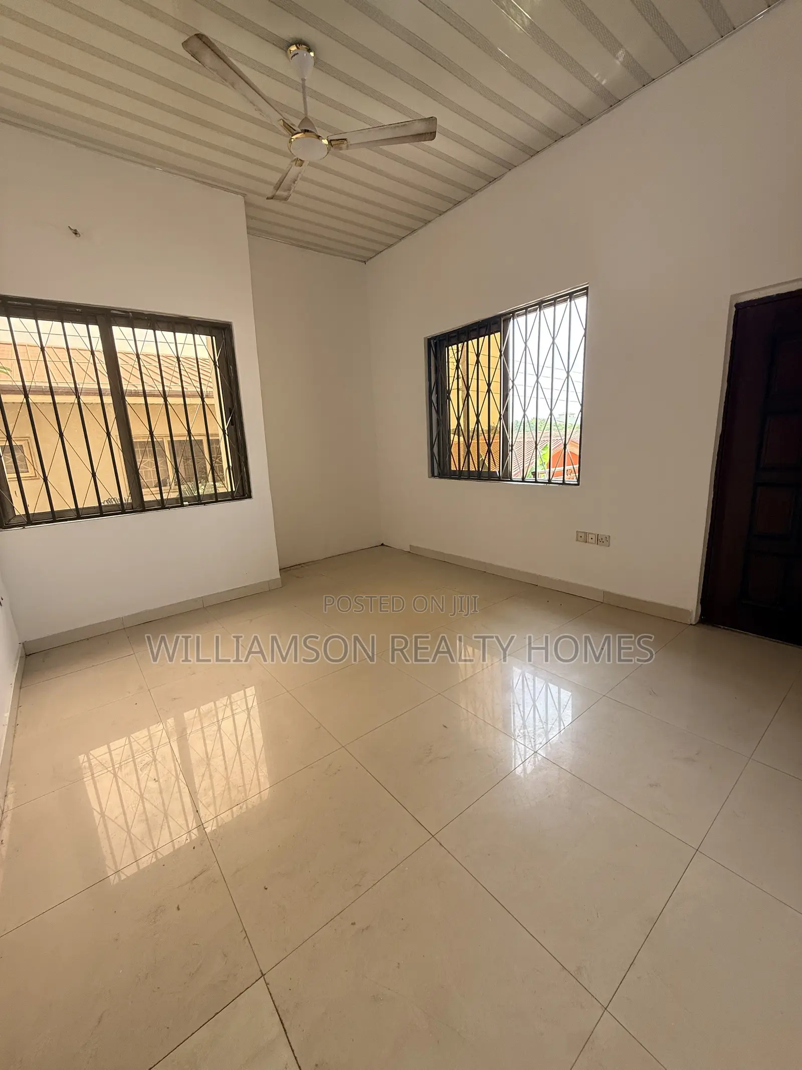 4bdrm Duplex in Community 20 Estate, Spintex for rent