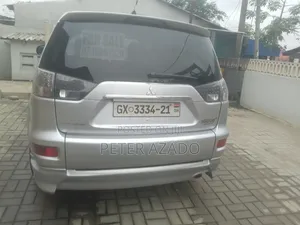 Mitsubishi Outlander 2011 Silver