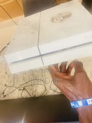 PS4 Slim Game