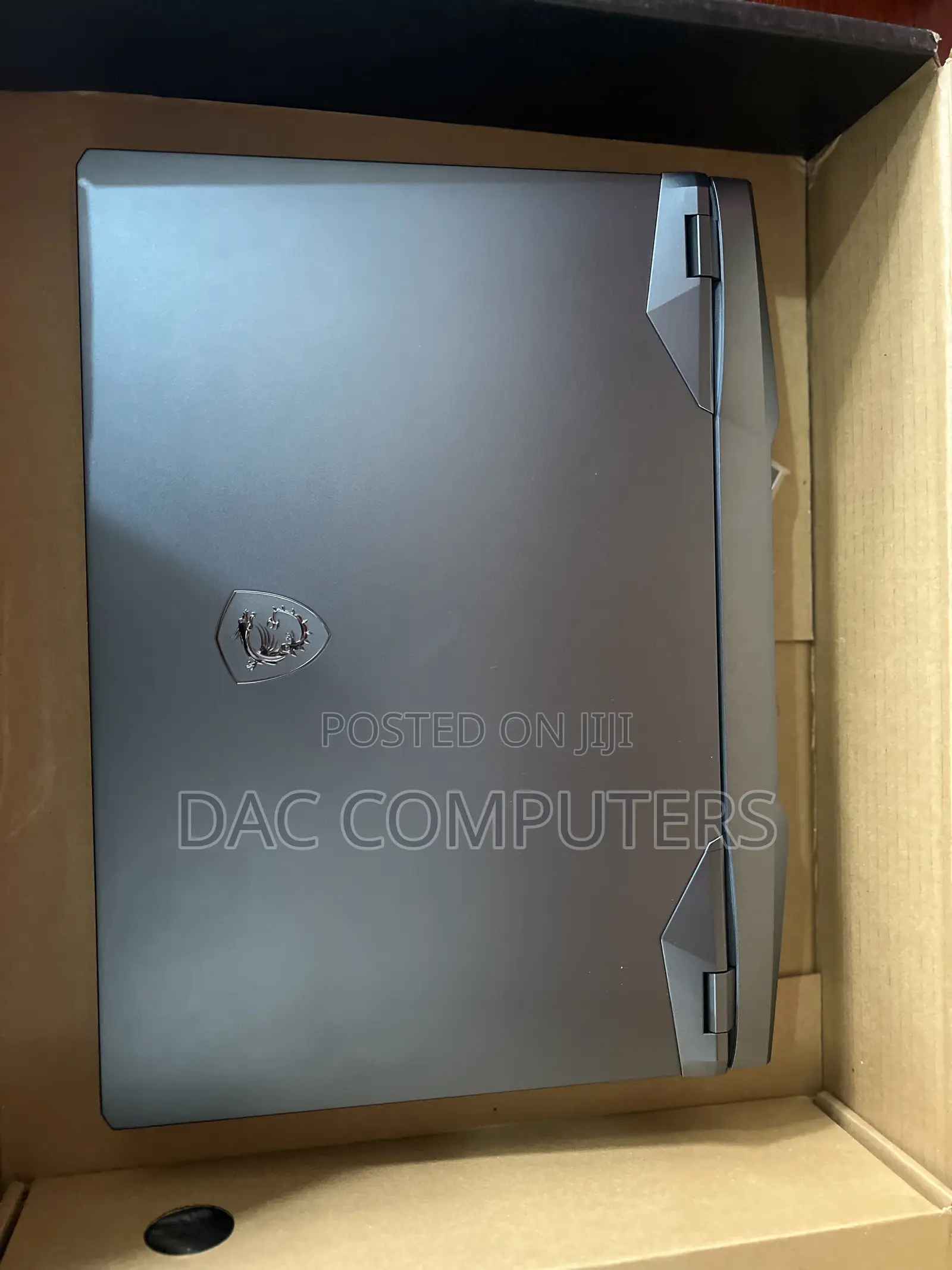 New Laptop MSI GE66 Raider 10SGS 16GB Intel Core i7 SSD 1T