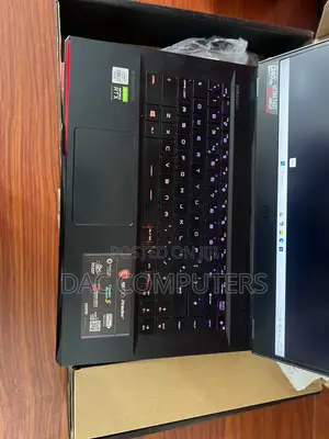 New Laptop MSI GE66 Raider 10SGS 16GB Intel Core i7 SSD 1T