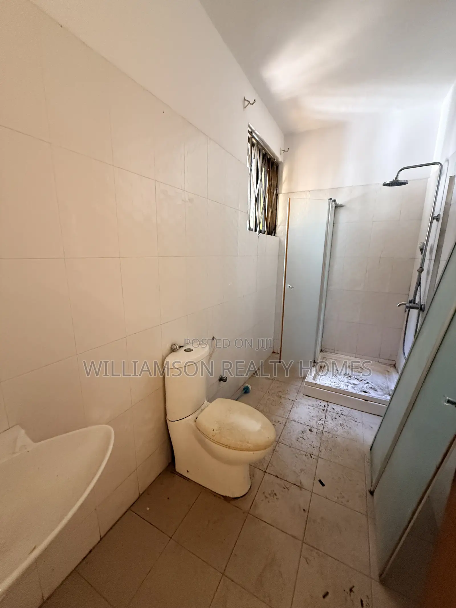 4bdrm Duplex in Community 20 Estate, Spintex for rent