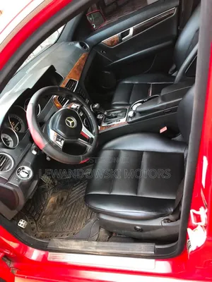 Mercedes-Benz C250 2013 Red