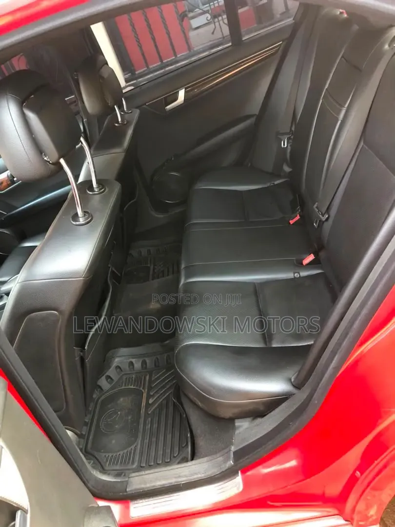 Mercedes-Benz C250 2013 Red