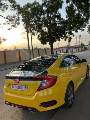 Honda Civic EX-L 4dr Sedan (1.5L 4cyl) 2017 Yellow