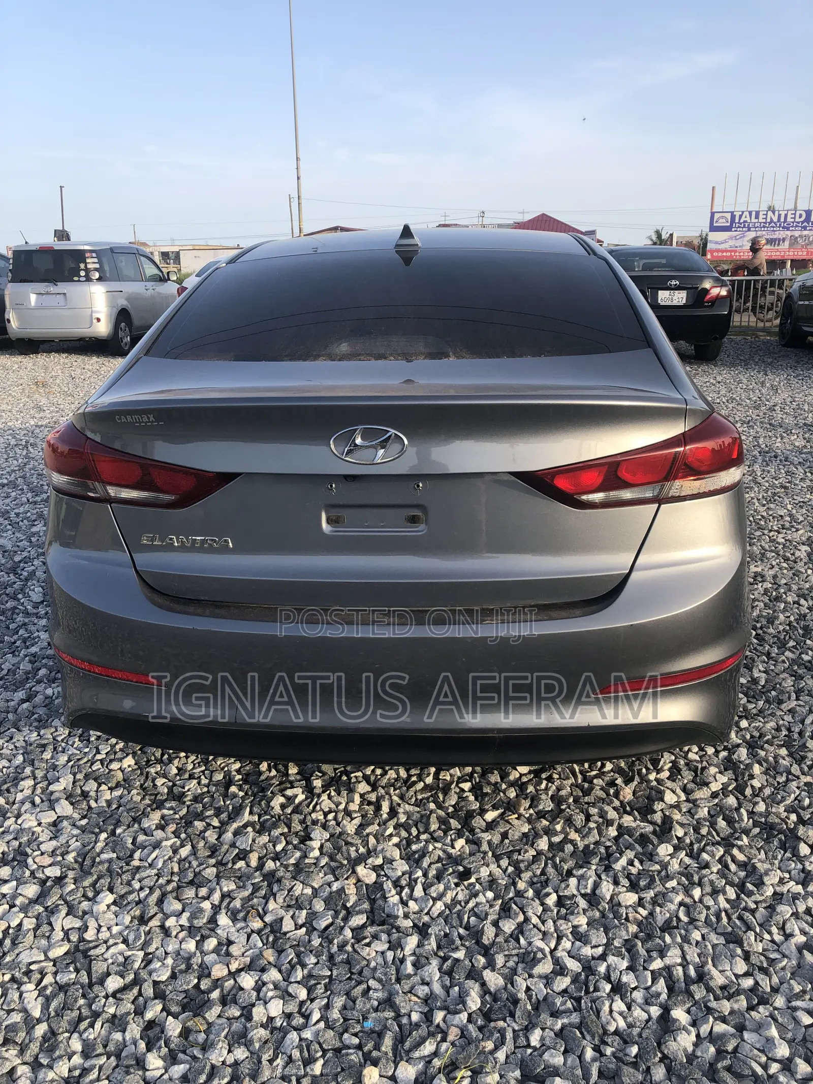 Hyundai Elantra Limited Sedan FWD (2.0L 4cyl 6A) 2017 Gray