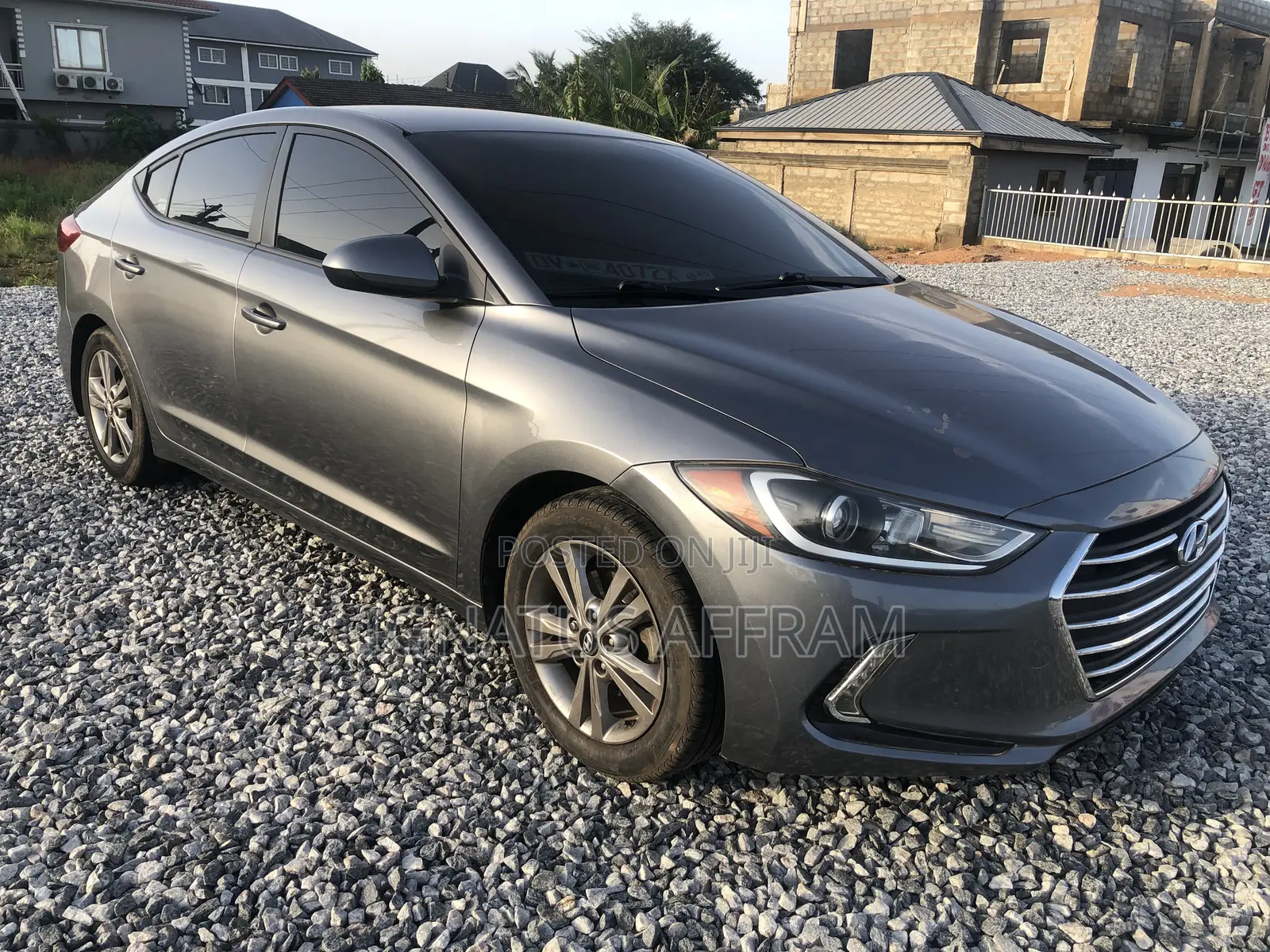 Hyundai Elantra Limited Sedan FWD (2.0L 4cyl 6A) 2017 Gray