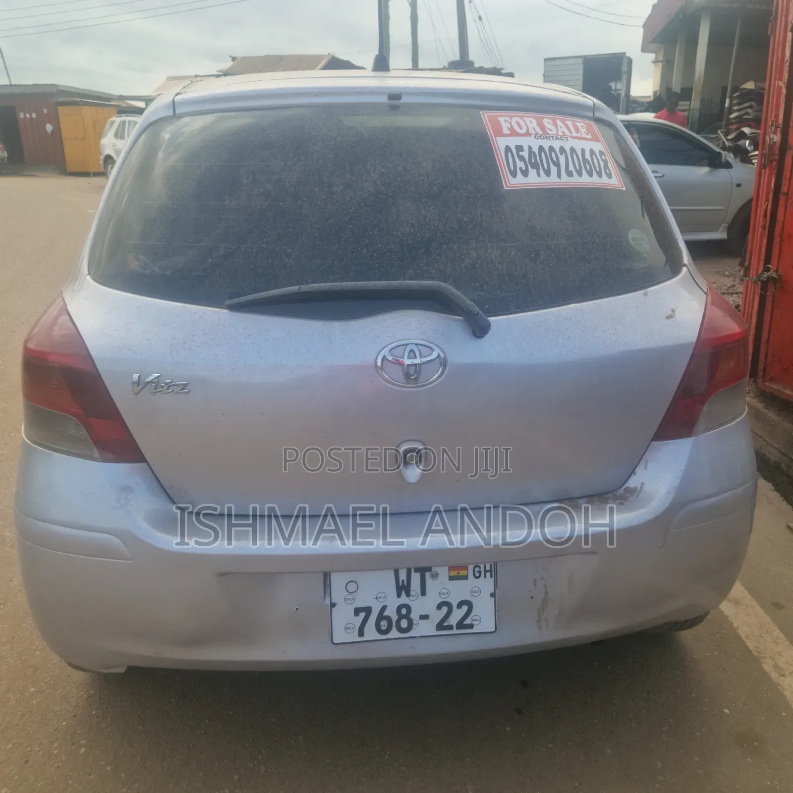 Toyota Vitz 2010 Silver