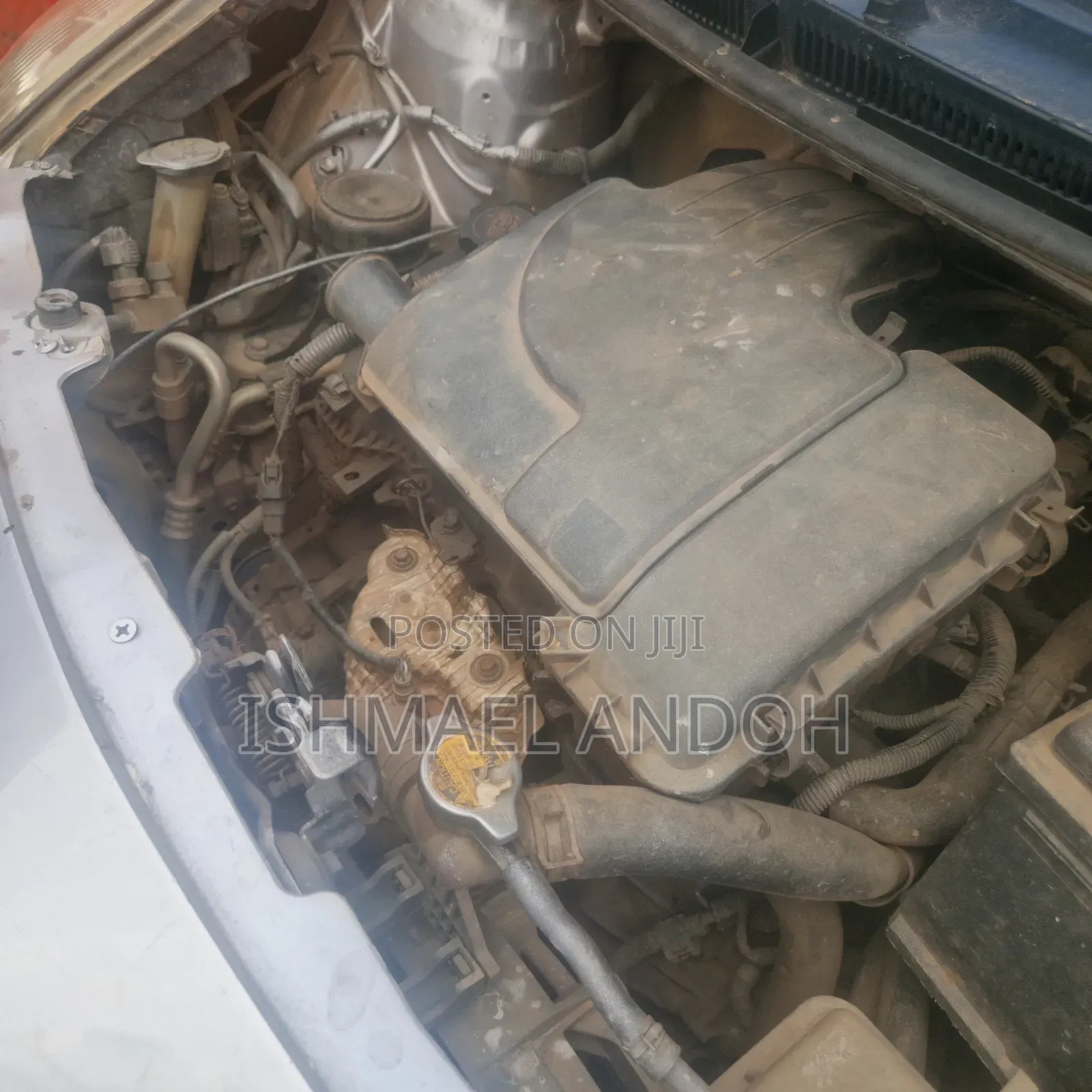 Toyota Vitz 2010 Silver