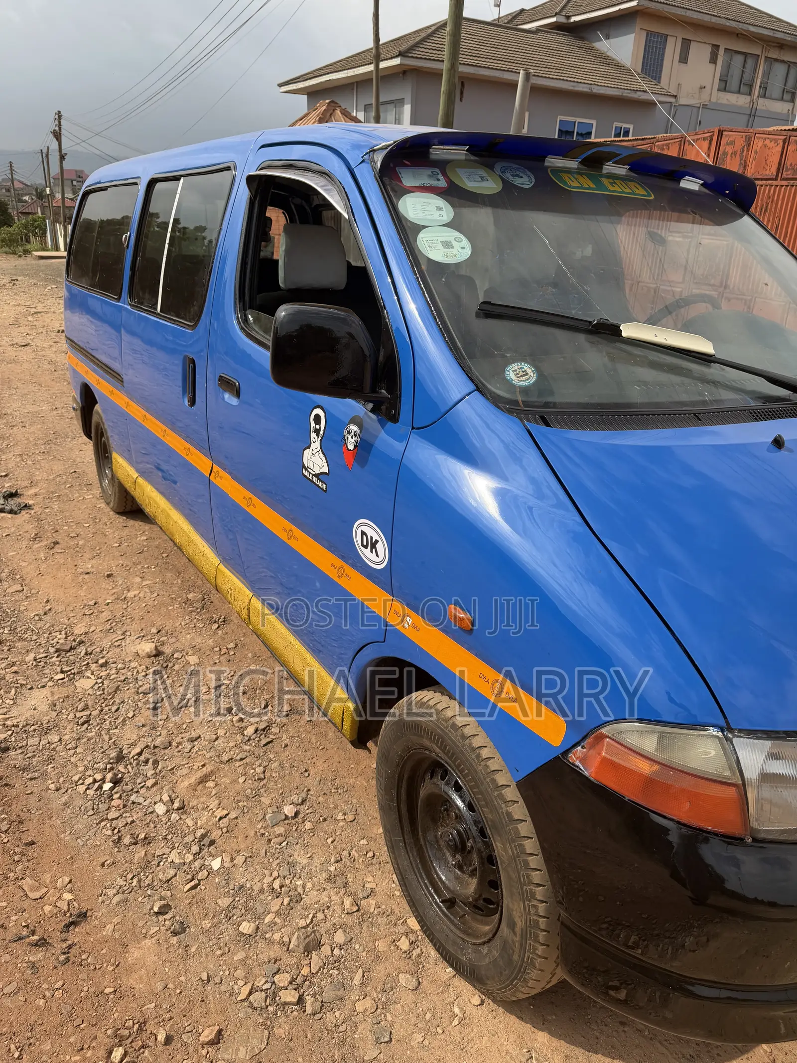 Toyota HiAce 2010 Blue