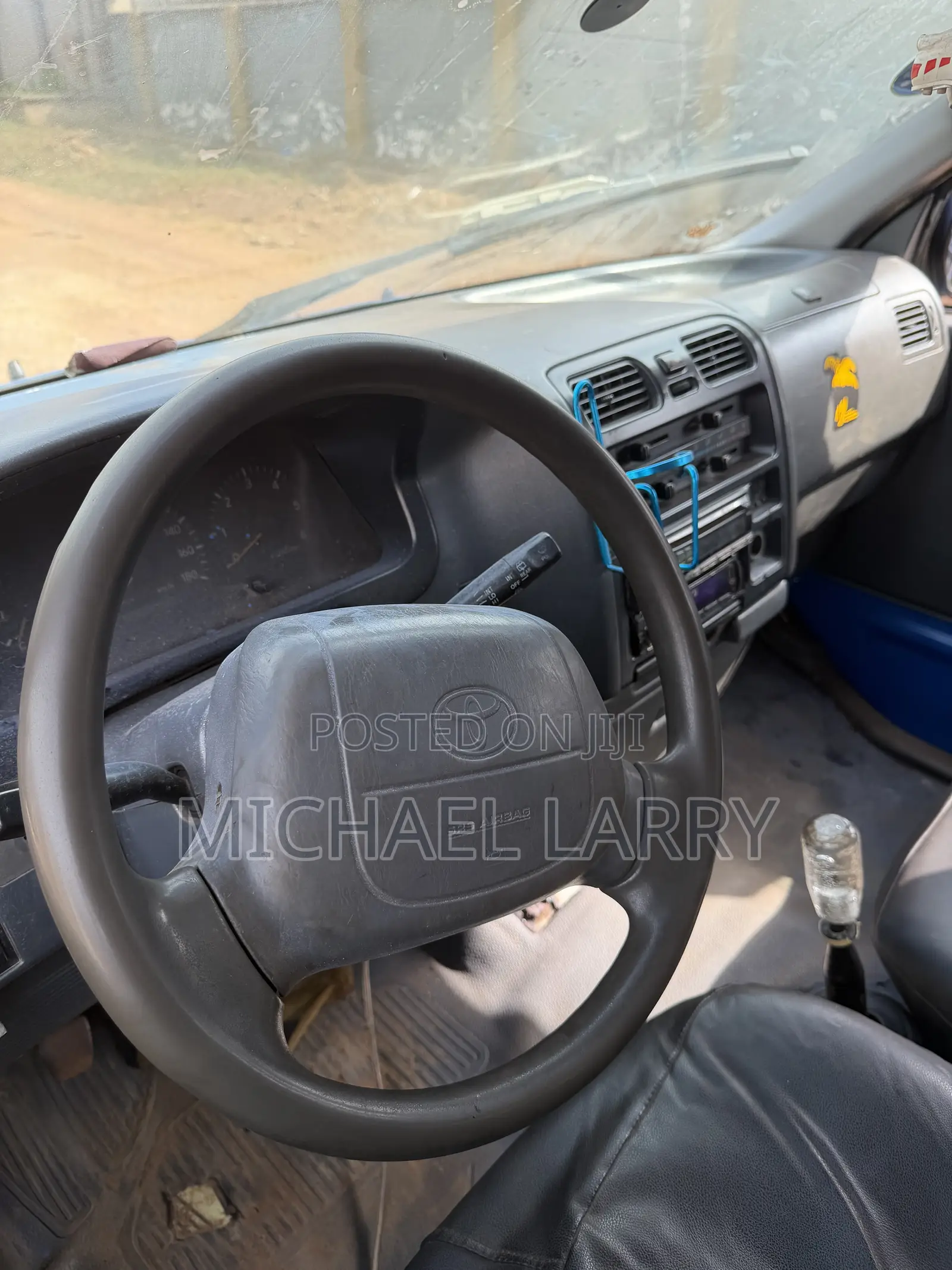 Toyota HiAce 2010 Blue