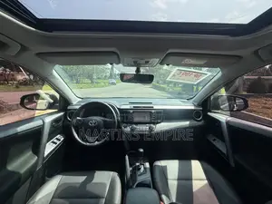 Toyota RAV4 XLE 4dr SUV (2.5L 4cyl 6A) 2018 Black