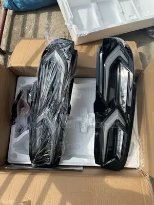 Headlight Chevrolet Camaro 2020-2022-2023-2024