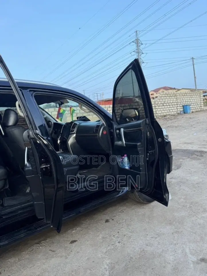 Toyota Land Cruiser 4.0 V6 GX 2014 Black