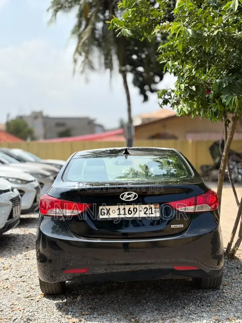 Hyundai Elantra 2013 Black