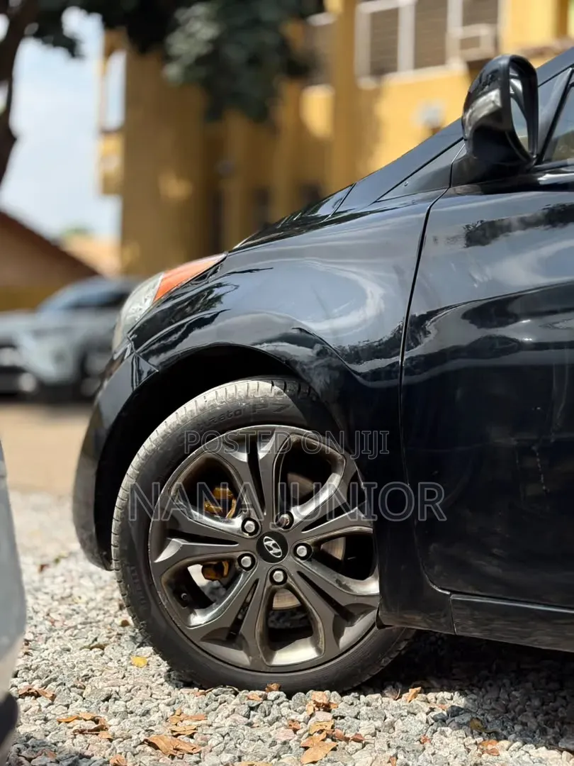 Hyundai Elantra 2013 Black