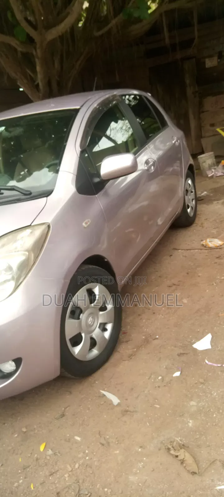 Toyota Vitz 1.3 FWD 5dr 2010 Silver