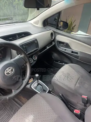 Toyota Yaris L Hatchback 5dr 2015 Gray