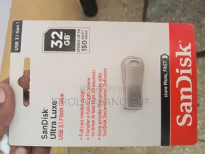 32GB Sandisk Ultra Luxe Flash Drive