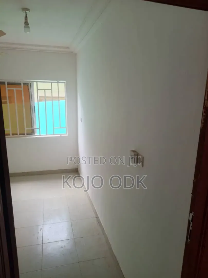5bdrm House in Frsnco Estate, Ofankor for rent