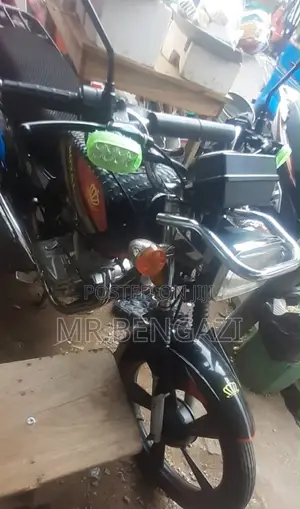 New Royal RY125 2025 Red