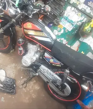 New Royal RY125 2025 Red