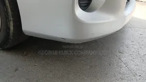 Toyota Voxy 2011 White