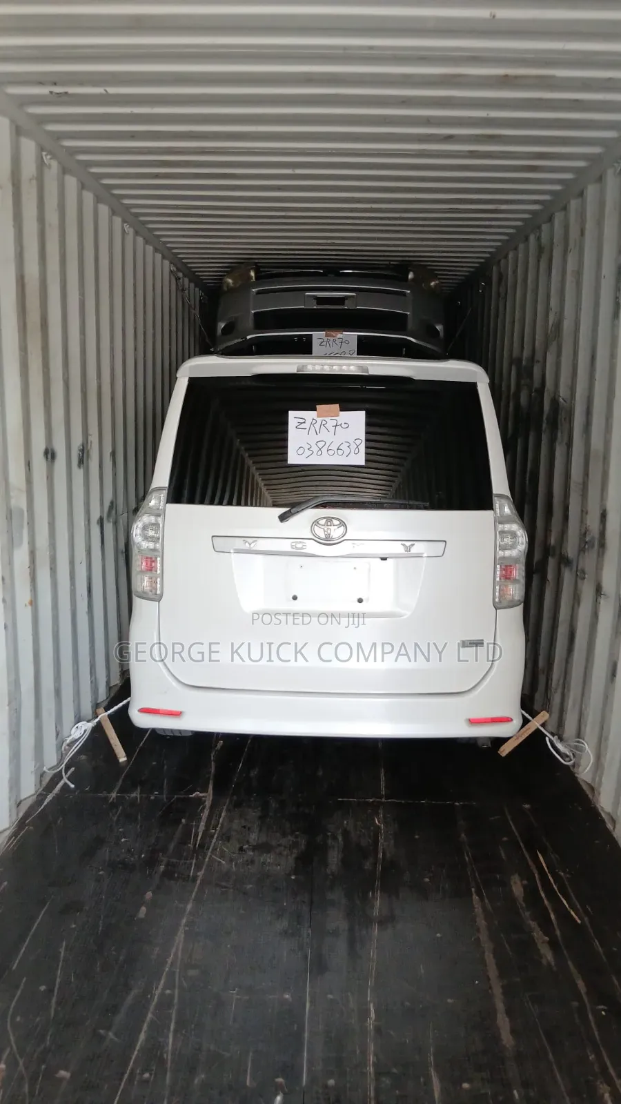 Toyota Voxy 2011 White