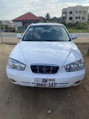 Hyundai Elantra GT 2002 White