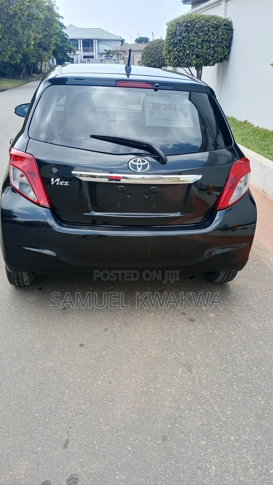 Toyota Vitz 1.3 FWD 5dr 2014 Black
