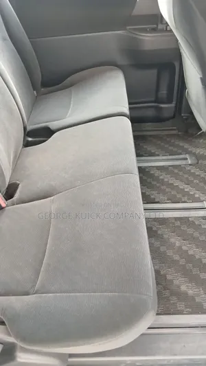 Toyota Voxy 2013 Silver