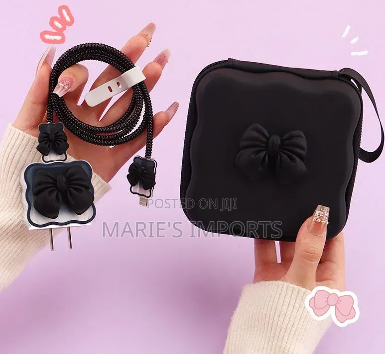 iPhone Charger+ Bow Design Protector Set