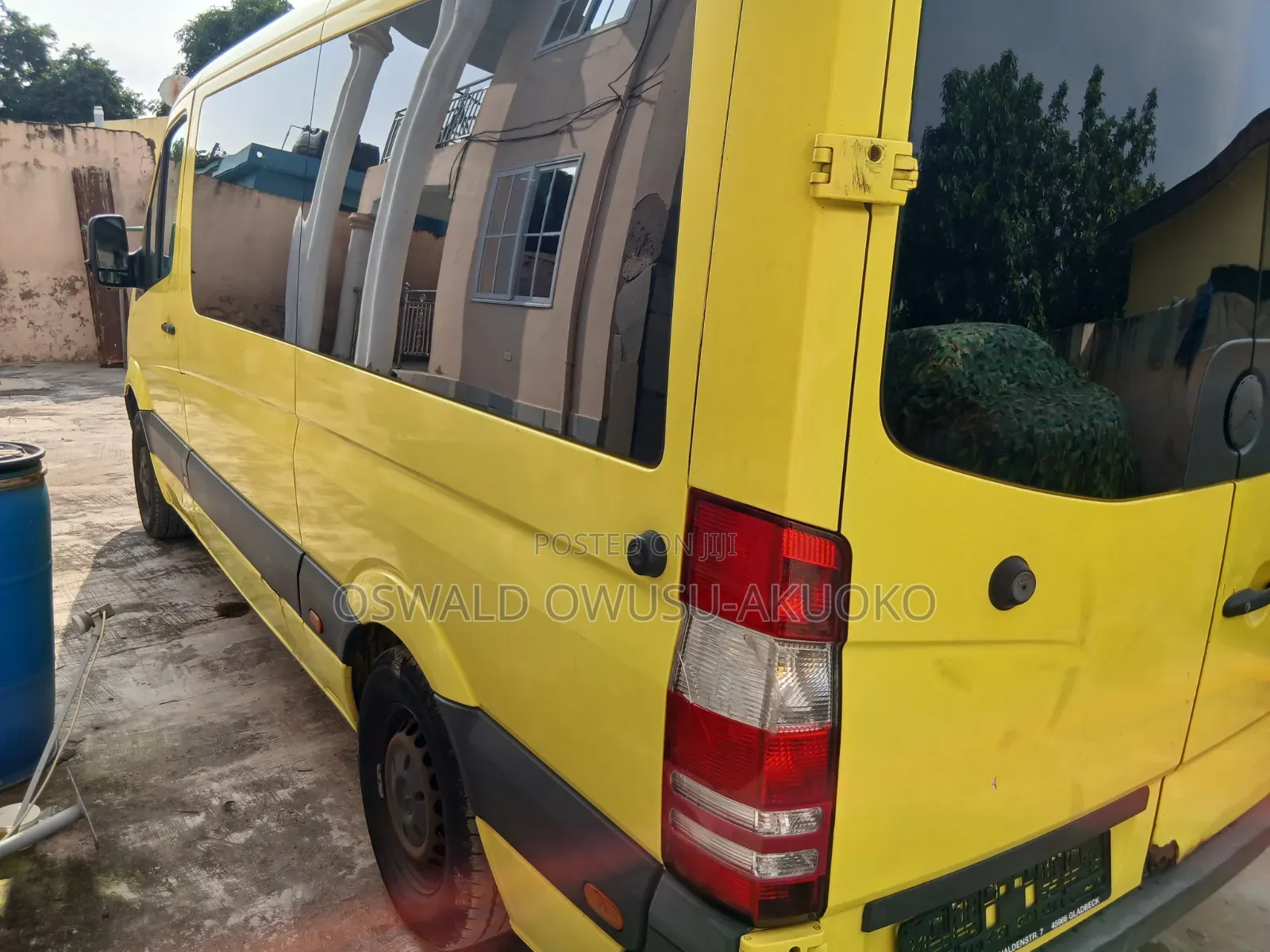 Mercedes-Benz Sprinter 2009 Yellow