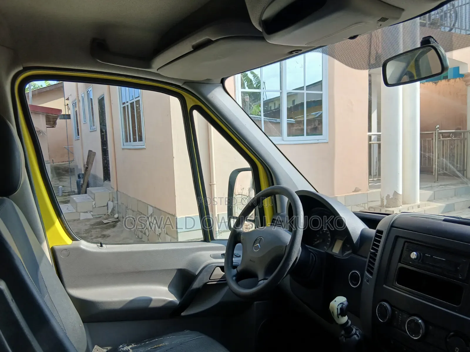 Mercedes-Benz Sprinter 2009 Yellow