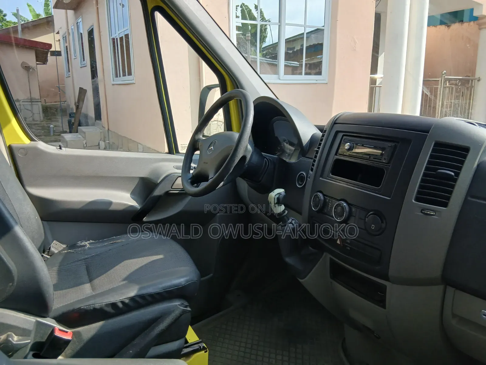 Mercedes-Benz Sprinter 2009 Yellow