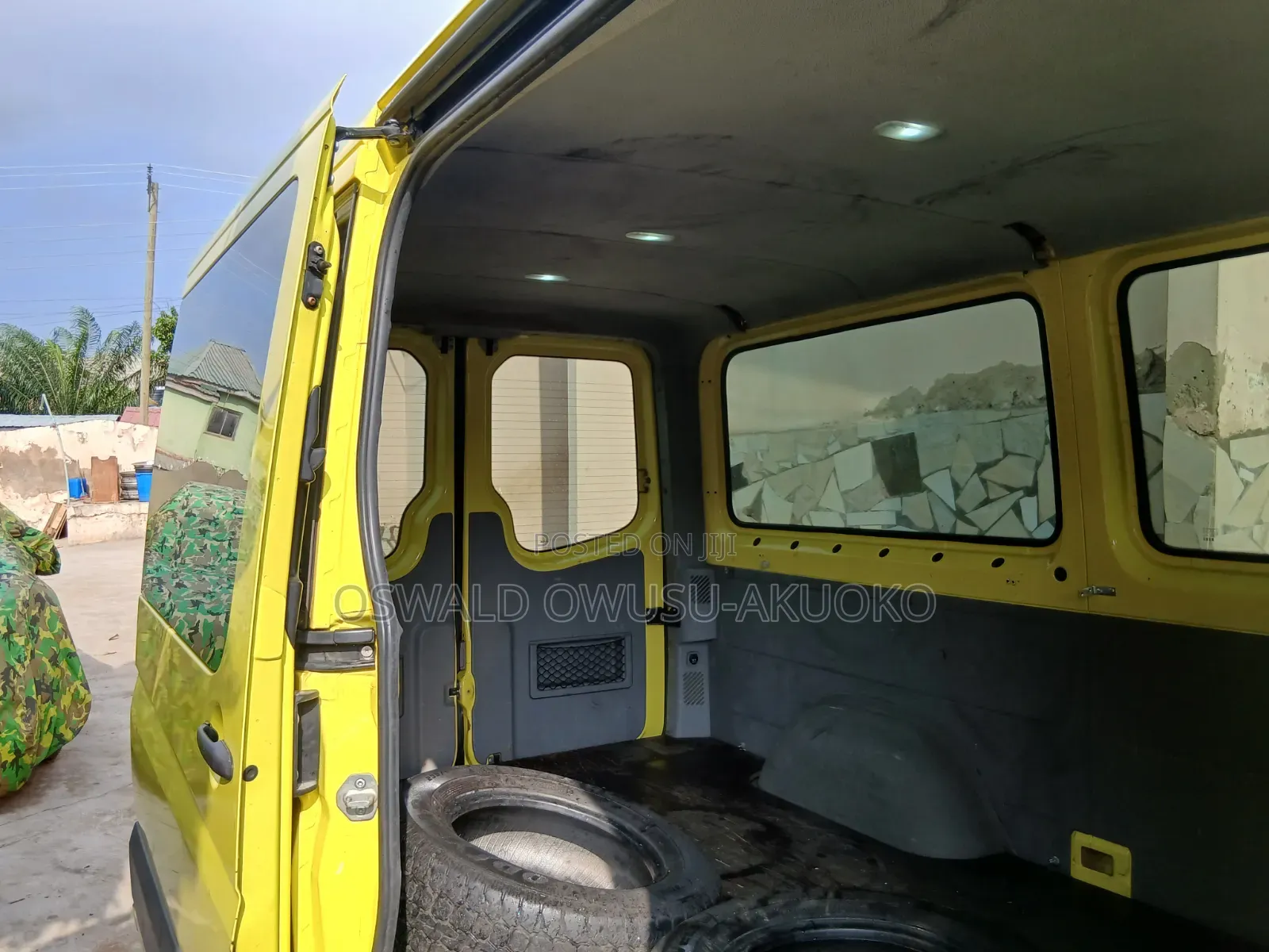 Mercedes-Benz Sprinter 2009 Yellow