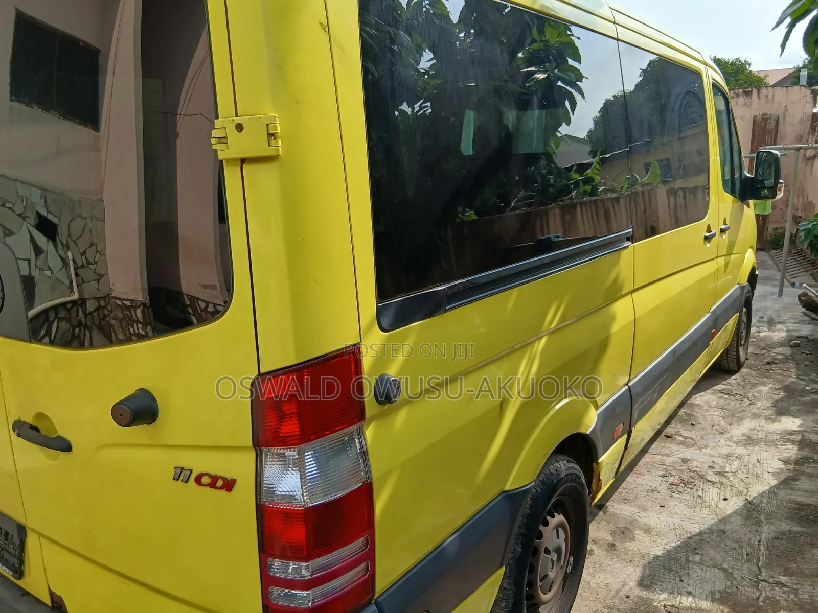 Mercedes-Benz Sprinter 2009 Yellow