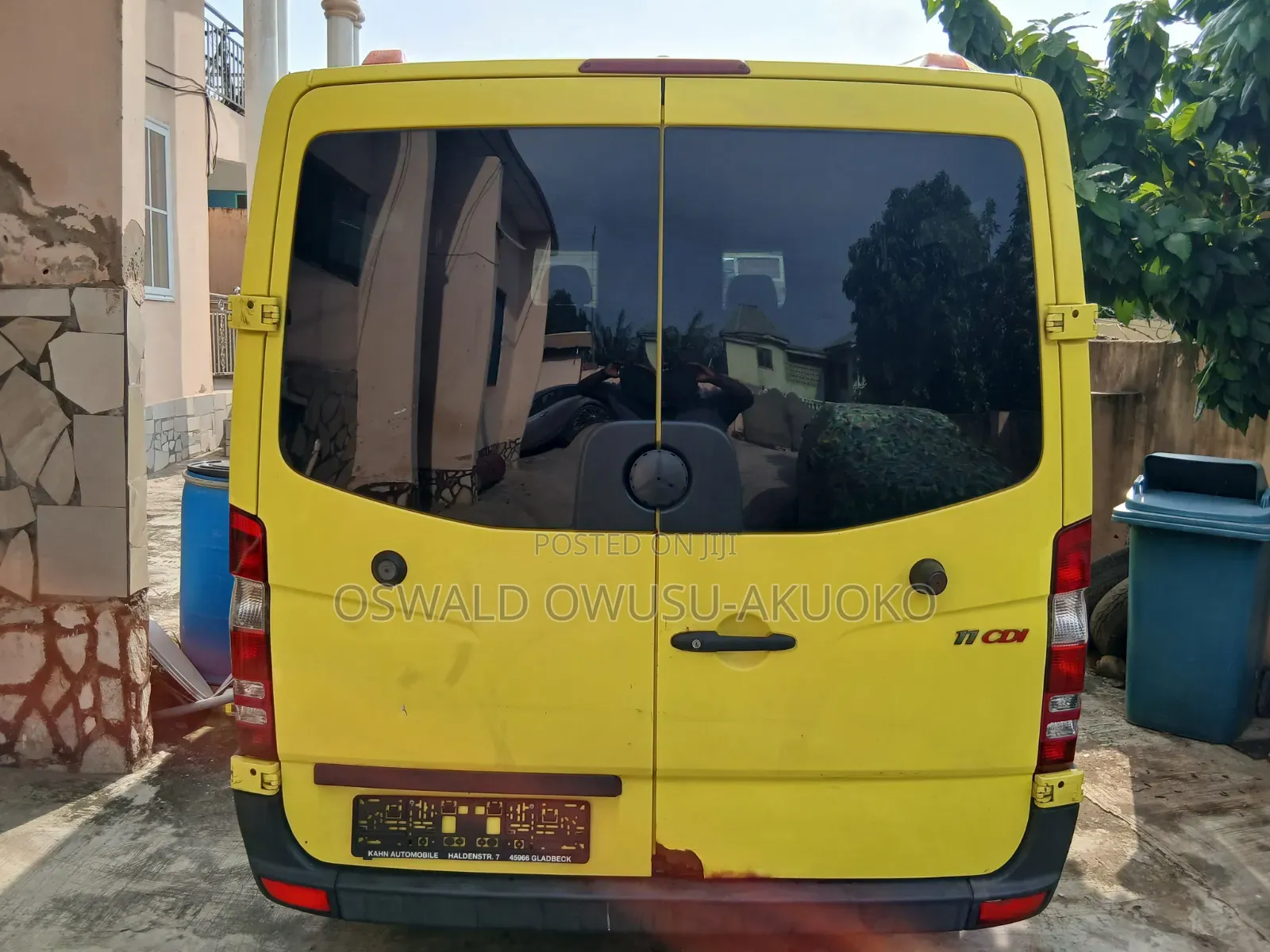 Mercedes-Benz Sprinter 2009 Yellow