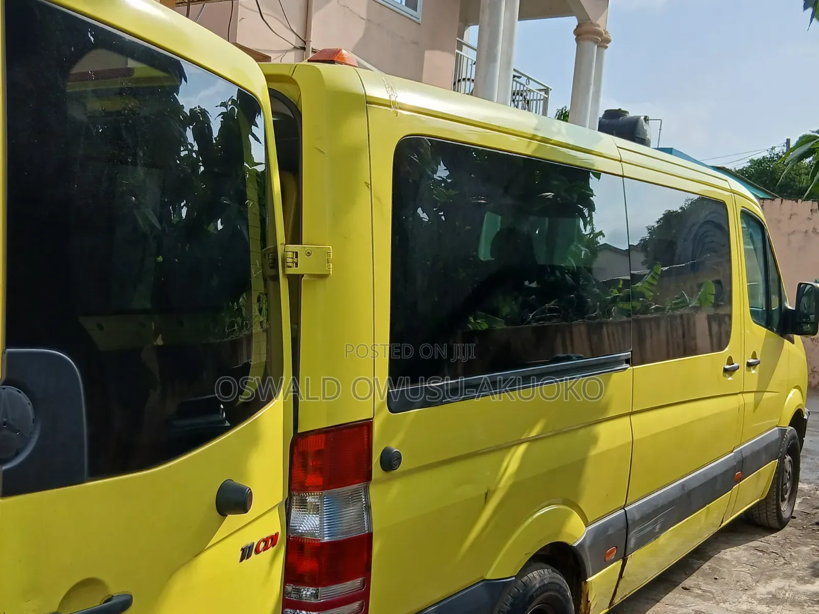 Mercedes-Benz Sprinter 2009 Yellow
