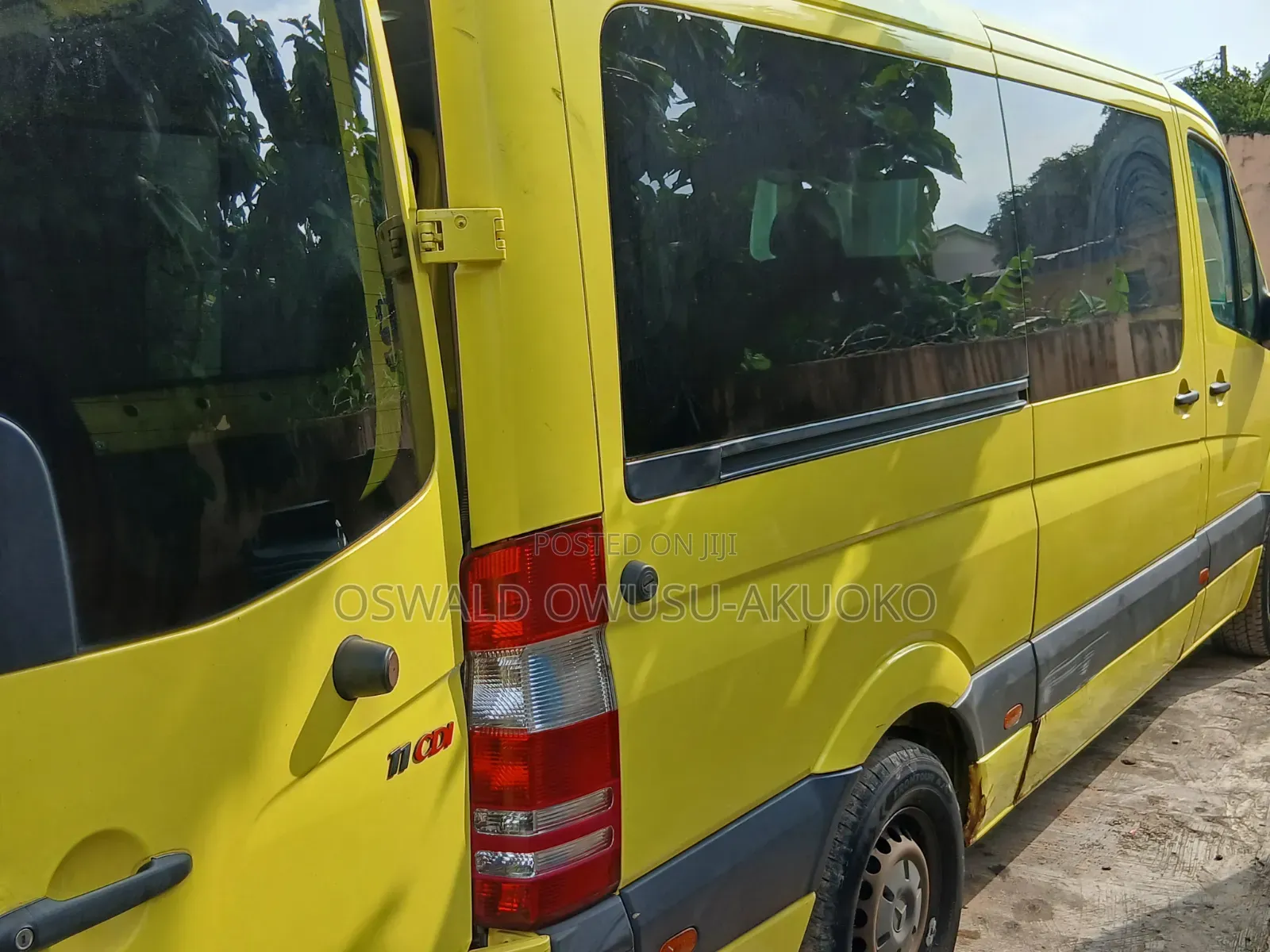 Mercedes-Benz Sprinter 2009 Yellow