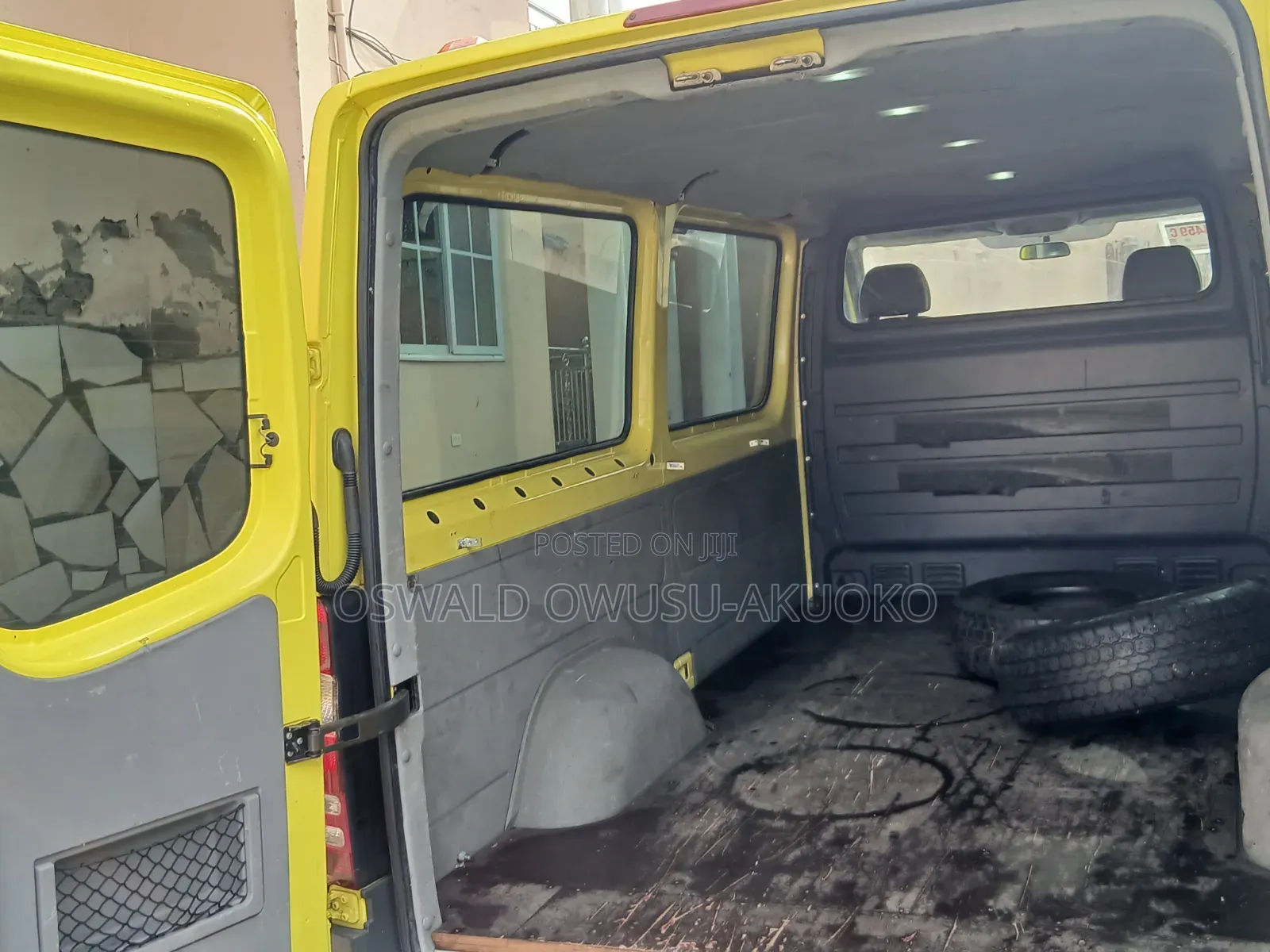 Mercedes-Benz Sprinter 2009 Yellow