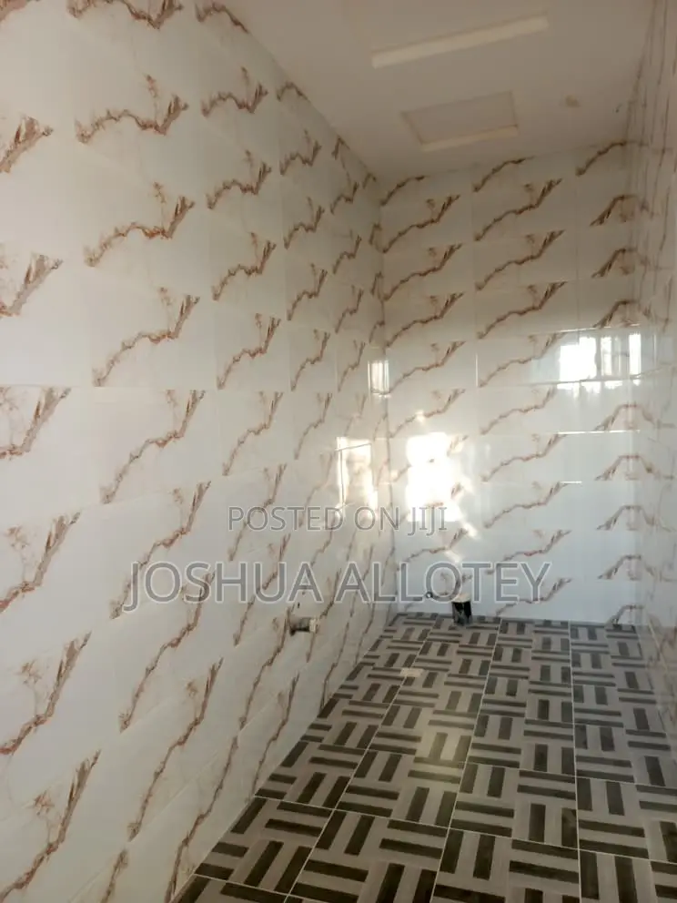 7bdrm Mansion in Awutu Senya East Municipal for sale