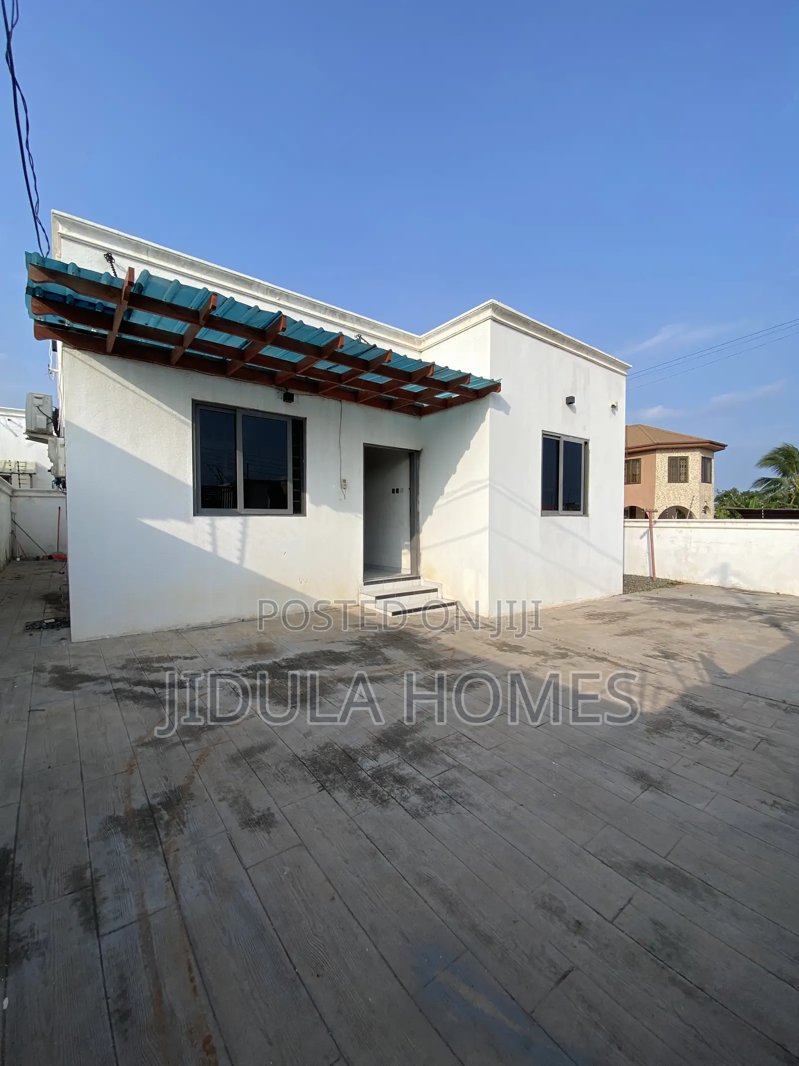 2bdrm Townhouse / Terrace in East Legon Hills, School Junction for rent