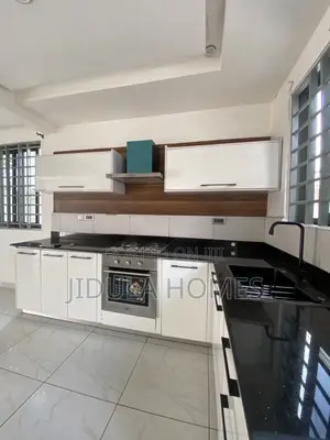 2bdrm Townhouse / Terrace in East Legon Hills, School Junction for rent