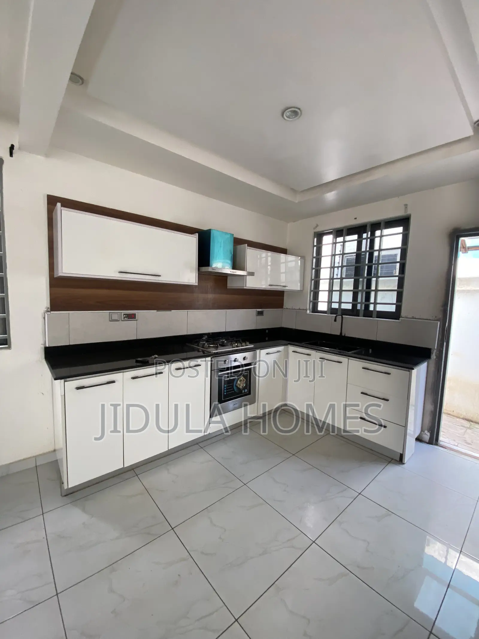 2bdrm Townhouse / Terrace in East Legon Hills, School Junction for rent