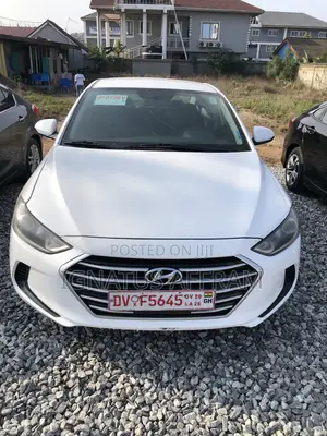 Hyundai Elantra Limited Sedan FWD (2.0L 4cyl 6A) 2017 White