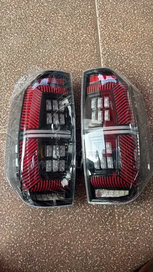 2014-2012 Toyota Tundra LED Taillight Pair