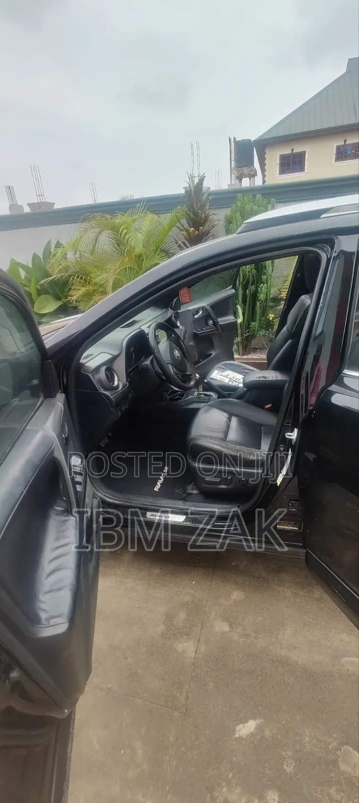 Toyota RAV4 SE AWD (2.5L 4cyl 6A) 2017 Black