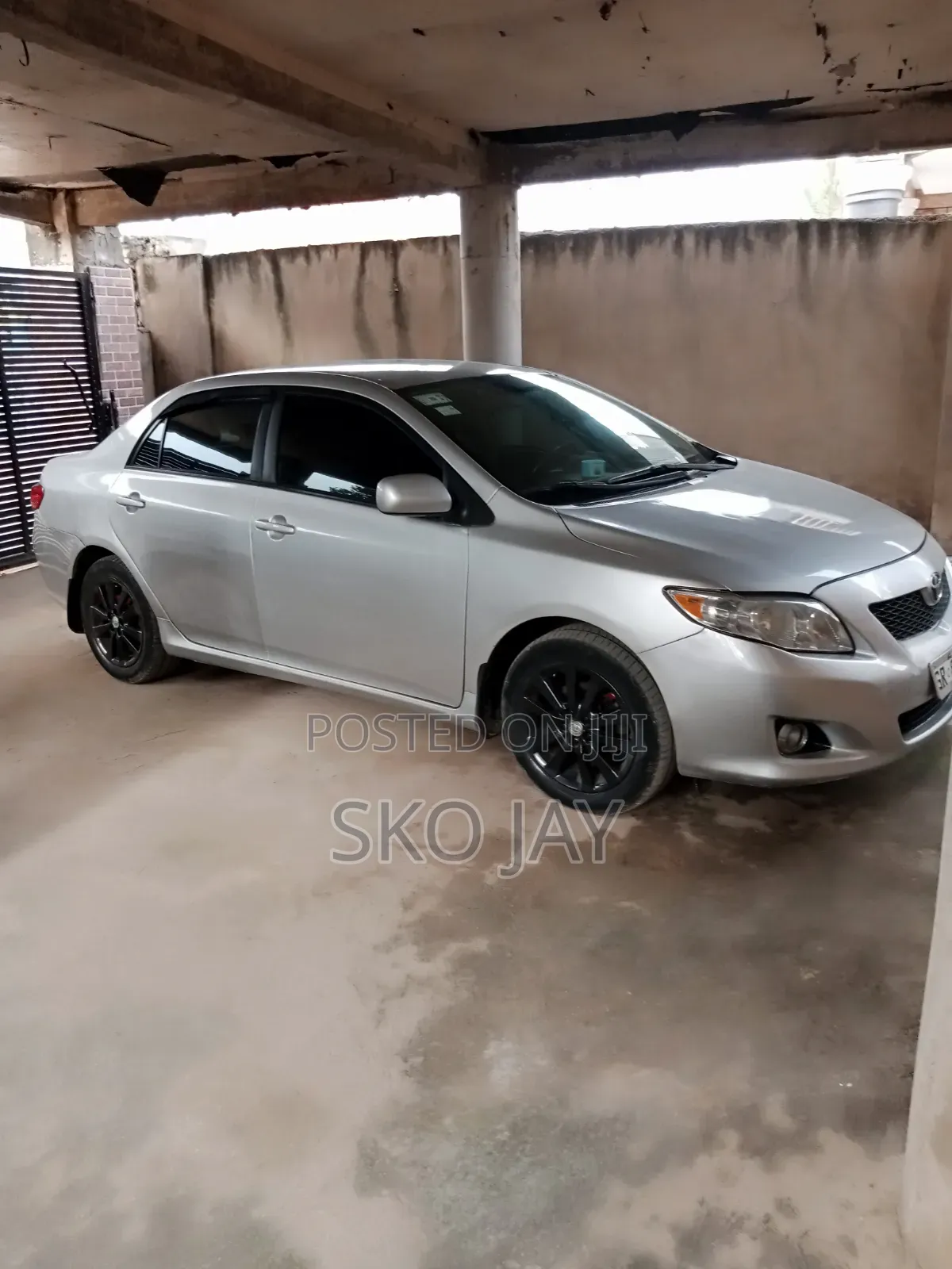 Toyota Corolla 2010 Silver